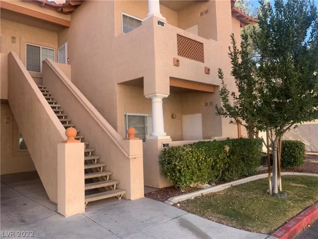 MLS: 2371530 Condo For Sale