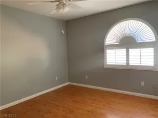 Photo #4: 2371530 Listing 
