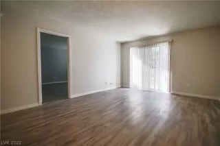 Photo #3: 2371538 Listing 