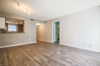 Photo #4: 2371538 Listing 