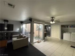 Photo #1: 2371553 Listing 