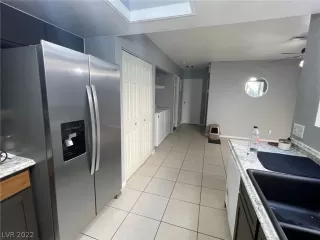 Photo #5: 2371553 Listing 