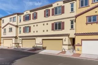 Photo #1: 2371558 Listing 