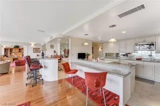 Photo #2: 2371559 Listing 