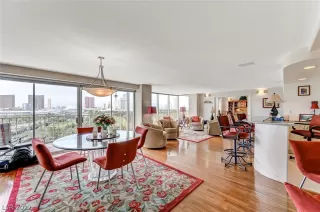 Photo #3: 2371559 Listing 