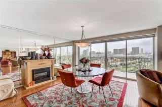 Photo #4: 2371559 Listing 