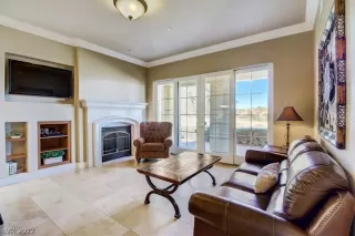 Photo #3: 2371563 Listing