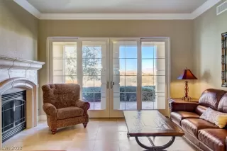 Photo #4: 2371563 Listing