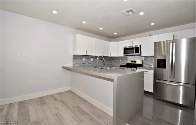 MLS: 2371571 Condo For Sale
