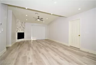 Photo #4: 2371571 Listing 