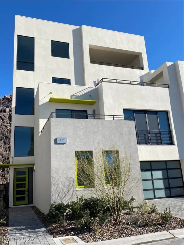 MLS: 2371574 Condo For Sale