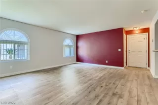 Photo #1: 2371592 Listing