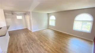 Photo #2: 2371592 Listing