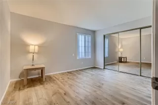 Photo #6: 2371592 Listing