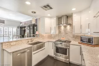 Photo #1: 2371628 Listing