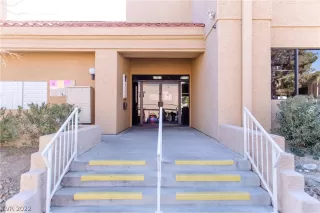 Photo #2: 2371629 Listing 