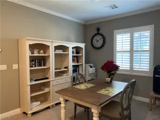 Photo #4: 2371641 Listing