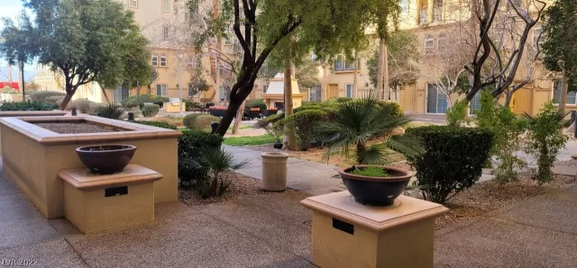 MLS: 2371669 Condo For Sale