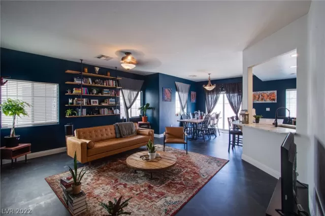 MLS: 2371676 Condo For Sale