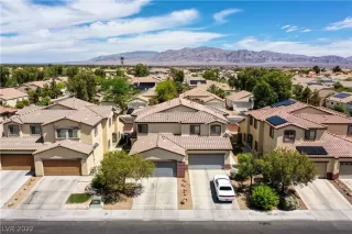 Photo #1: 2371676 Listing 