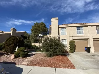 Photo #1: 2371692 Listing