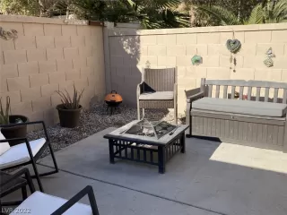 Photo #3: 2371692 Listing