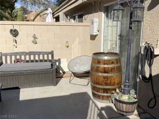 Photo #4: 2371692 Listing