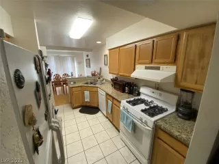 Photo #6: 2371692 Listing