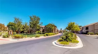 Photo #1: 2371695 Listing 