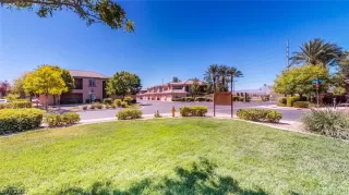 Photo #3: 2371695 Listing 