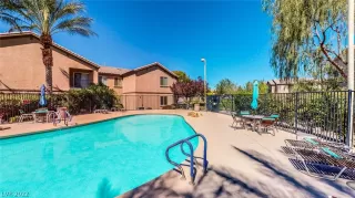 Photo #6: 2371695 Listing 