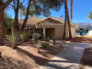 Photo #4: 2371712 Listing 