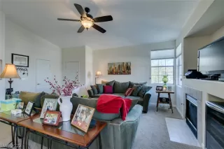 Photo #4: 2371782 Listing 