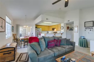 Photo #6: 2371782 Listing 