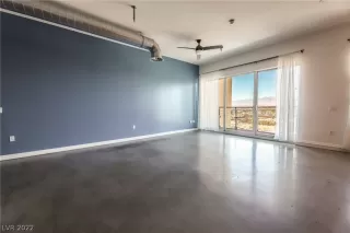 Photo #3: 2371790 Listing