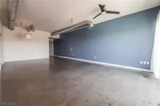 Photo #4: 2371790 Listing