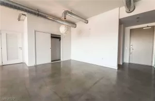 Photo #6: 2371790 Listing