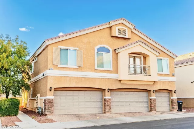 MLS: 2371820 Condo For Sale