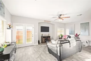 Photo #3: 2371820 Listing 