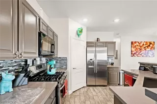 Photo #6: 2371820 Listing 