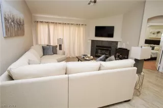 Photo #1: 2371843 Listing