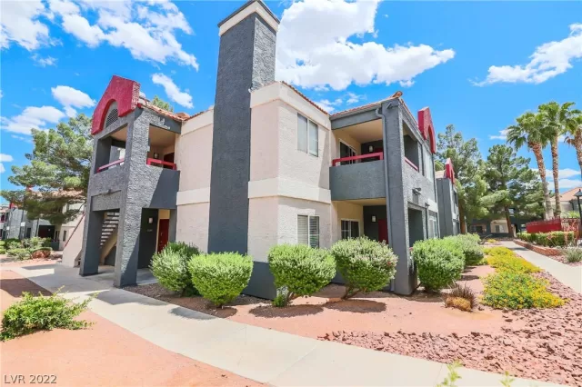 MLS: 2371855 Condo For Sale