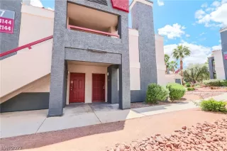 Photo #1: 2371855 Listing 