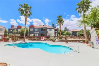 Photo #3: 2371855 Listing 