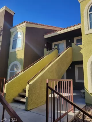 Photo #1: 2371881 Listing