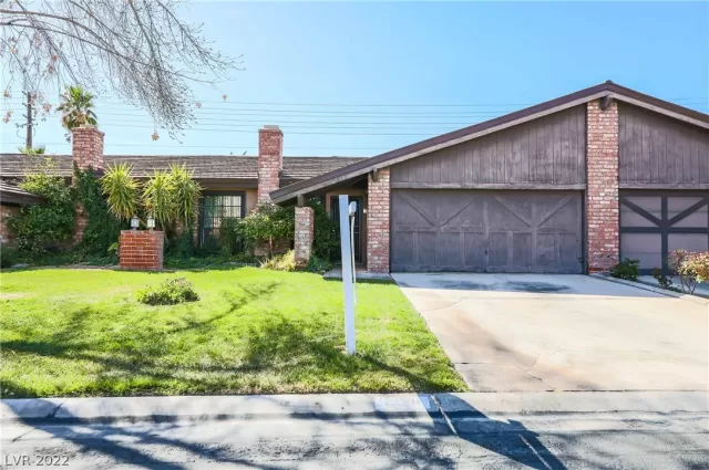 MLS: 2371901 Condo For Sale