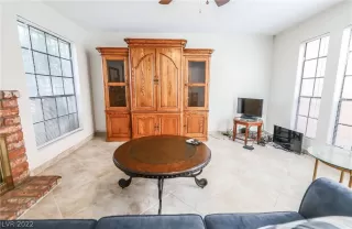 Photo #4: 2371901 Listing 