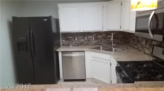 Photo #6: 2371909 Listing 