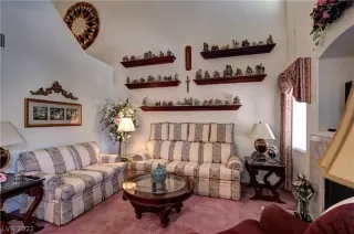 Photo #4: 2371932 Listing 