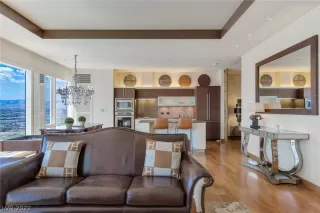 Photo #1: 2371973 Listing 